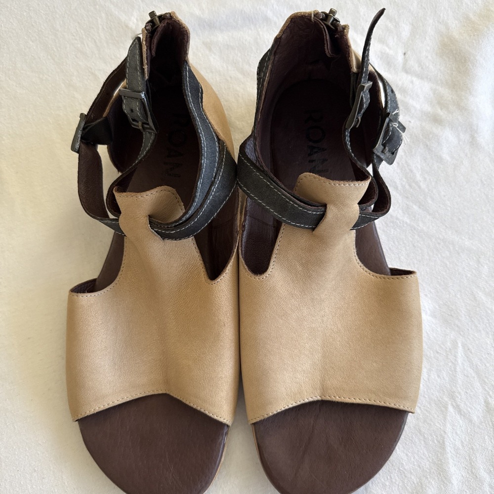 Leather Open Toe Zip Flat Sandals Roan Women's Size 10 Inaya 2-Toned